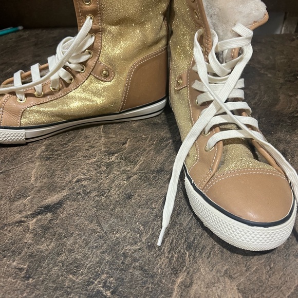 Tory Burch Benjamin camel and gold high top sneakers. Size 9 - Picture 14 of 15